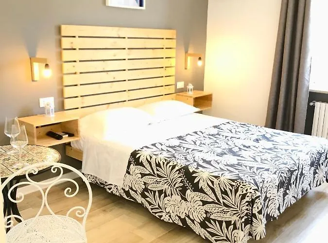 Acquaviva Πανσιόν *